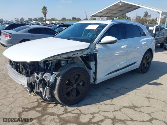 2024 Audi Q8 e-tron Premium Plus with VIN WA15AAGE3RB006980, listed as a IAAI auction lot 41539331 with 28,409 mi miles. Bid and sale history available at carsss.com. Image 18.