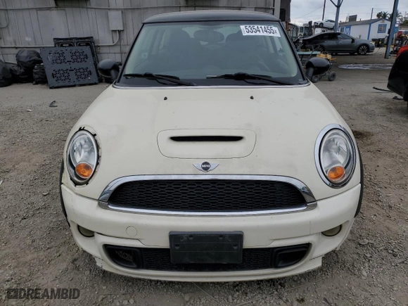 2011 MINI Cooper Hardtop S with VIN WMWSV3C50BTY13839, listed as a Copart auction lot 53541455 with 142,400 mi miles and Clean Title. Bid and sale history available at carsss.com. Image 5.