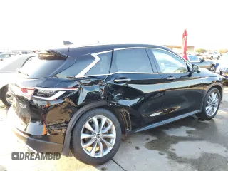 2019 Infiniti QX50 LUXE with VIN 3PCAJ5M35KF127690, listed as a Copart auction lot 67561682 with 27,974 mi miles. Bid and sale history available at carsss.com. Image 3.