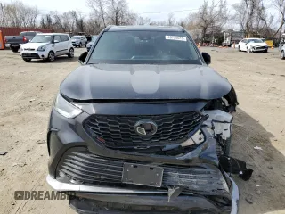 2022 Toyota Highlander XSE with VIN 5TDLZRBH1NS187893, listed as a Copart auction lot 49720015 with 28,832 mi miles and Salvage title. Bid and sale history available at DreamBid. Image 5.