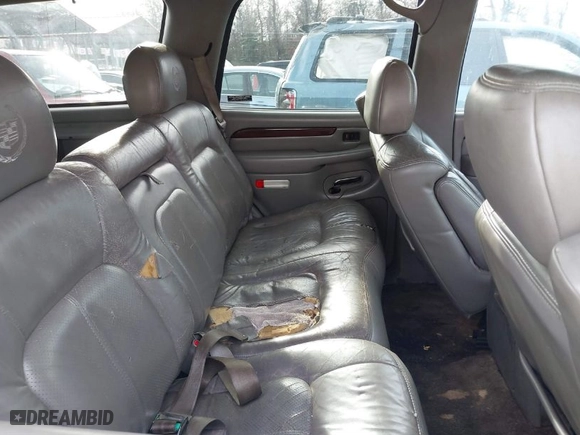 2002 Cadillac Escalade with VIN 1GYEK63N12R220623, listed as a IAAI auction lot 41043714 with 227,937 mi miles. Bid and sale history available at carsss.com. Image 8.