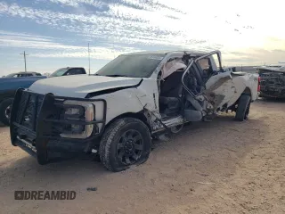 2023 Ford F-250 XL z VIN 1FT8W2BT6PED16102, wystawiony jako Copart lot #61067785 z przebiegiem 15 111 mil mil oraz Nie do naprawy • Non repairable. Historia ofert i sprzedaży dostępna na DreamBid. Obrazek 1.