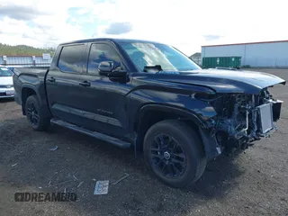 2024 Toyota Tundra Limited Hybrid z VIN 5TFWC5DB6RX074926, wystawiony jako IAAI lot #42302465 z przebiegiem 9 560 mil mil oraz . Historia ofert i sprzedaży dostępna na DreamBid. Obrazek 1.
