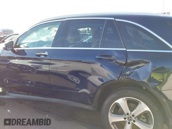 2019 Mercedes-Benz GLC with VIN WDC0G4JB6KF567472, listed as a IAAI auction lot 41691934 with 82,872 mi miles. Bid and sale history available at carsss.com. Image 14.