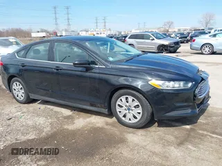 2014 Ford Fusion S with VIN 3FA6P0G75ER387702, listed as a IAAI auction lot 41912113 with 180,002 mi miles. Bid and sale history available at carsss.com. Image 1.