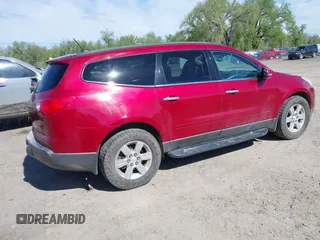 2012 Chevrolet Traverse 1LT z VIN 1GNKVGED7CJ269374, wystawiony jako IAAI lot #42163233 z przebiegiem 159 751 mil mil oraz . Historia ofert i sprzedaży dostępna na DreamBid. Obrazek 4.