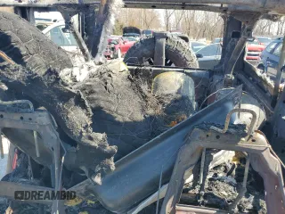2017 Jeep Wrangler Unlimited Rubicon с VIN 1C4BJWFG6HL751417, выставлен на аукционе Copart как лот 48588335 с пробегом Не указан миль и На запчасти • Non repairable. История ставок и продаж доступна на DreamBid. Изображение 10.
