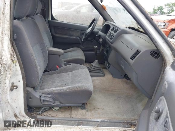 1998 Nissan Frontier XE z VIN 1N6DD26SXWC349603, wystawiony jako IAAI lot #42220949 z przebiegiem Nie podano mil oraz . Historia ofert i sprzedaży dostępna na DreamBid. Obrazek 5.