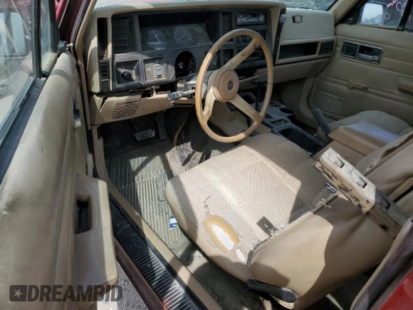 1992 Jeep Cherokee z VIN 1J4FJ27S0NL216957, wystawiony jako Copart lot #52689055 z przebiegiem 226 581 mil mil oraz Szkoda całkowita • Salvage title. Historia ofert i sprzedaży dostępna na DreamBid. Obrazek 8.