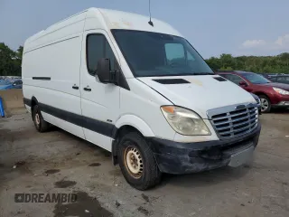 2010 Freightliner Sprinter with VIN WDYPE8CC9A5453031, listed as a Copart auction lot 67981854 with 134,144 mi miles and Clean Title. Bid and sale history available at DreamBid. Image 4.
