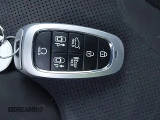 2024 Hyundai Palisade Calligraphy z VIN KM8R7DGE2RU763909, wystawiony jako IAAI lot #41850857 z przebiegiem 21 136 mil mil oraz . Historia ofert i sprzedaży dostępna na DreamBid. Obrazek 11.