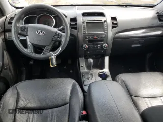2013 Kia Sorento SX with VIN 5XYKW4A21DG387284, listed as a Copart auction lot 60813535 with 194,257 mi miles and Salvage title. Bid and sale history available at DreamBid. Image 8.