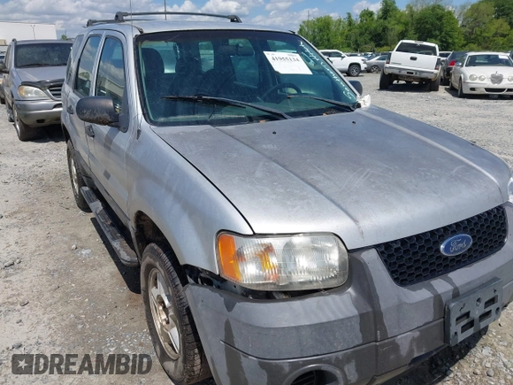 2003 Ford Escape XLS Popular z VIN 1FMYU02183KC05213, wystawiony jako IAAI lot #41955134 z przebiegiem 305 524 mil mil oraz . Historia ofert i sprzedaży dostępna na DreamBid. Obrazek 6.