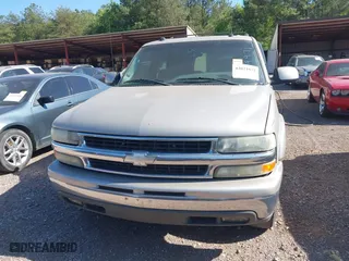 2004 Chevrolet Tahoe LT with VIN 1GNEC13Z24J249971, listed as a IAAI auction lot 42021072 with 367,657 mi miles. Bid and sale history available at carsss.com. Image 6.