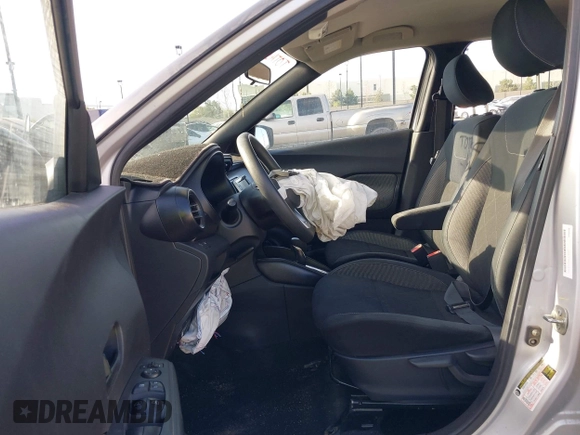 2019 Nissan Kicks SV with VIN 3N1CP5CU4KL516620, listed as a IAAI auction lot 41986143 with 67,702 mi miles. Bid and sale history available at carsss.com. Image 5.