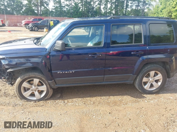 2016 Jeep Patriot Latitude with VIN 1C4NJRFB0GD608488, listed as a IAAI auction lot 42427746 with 88,325 mi miles and . Bid and sale history available at DreamBid. Image 15.