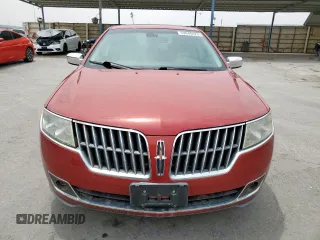 2010 Lincoln MKZ z VIN 3LNHL2GC6AR619608, wystawiony jako Copart lot #59048425 z przebiegiem 121 714 mil mil oraz Czysty tytuł • Clean title. Historia ofert i sprzedaży dostępna na DreamBid. Obrazek 5.