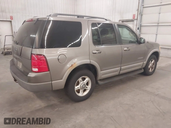 2002 Ford Explorer XLT z VIN 1FMZU73K92ZC68685, wystawiony jako IAAI lot #42710648 z przebiegiem 223 924 mil mil oraz . Historia ofert i sprzedaży dostępna na DreamBid. Obrazek 4.