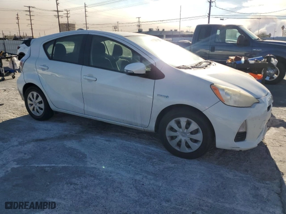 2013 Toyota Prius c One with VIN JTDKDTB34D1542840, listed as a Copart auction lot 87762425 with 0 mi miles and Clean Title. Bid and sale history available at carsss.com. Image 4.
