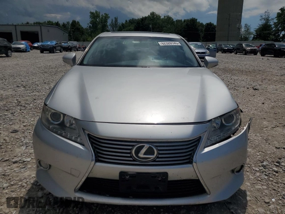 2014 Lexus ES 330 with VIN JTHBK1GG6E2114025, listed as a Copart auction lot 62320145 with Not provided miles and Clean title. Bid and sale history available at DreamBid. Image 5.
