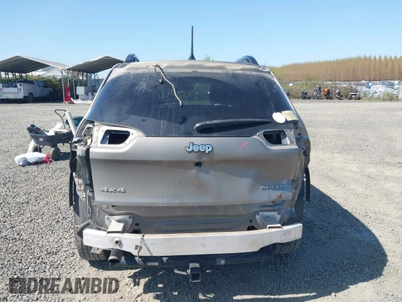 2017 Jeep Cherokee Sport with VIN 1C4PJMAB1HW584727, listed as a IAAI auction lot 42030824 with 147,527 mi miles and . Bid and sale history available at DreamBid. Image 17.