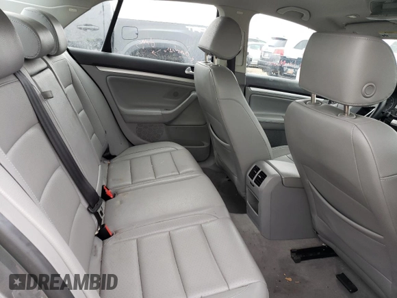 2006 Volkswagen Jetta 2.5L with VIN 3VWRF71K76M674745, listed as a Copart auction lot 46749263 with 131,399 mi miles and Salvage title. Bid and sale history available at DreamBid. Image 10.