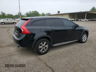 2015 Volvo V60 T5 z VIN YV4612HK0F1001660, wystawiony jako Copart lot #57965675 z przebiegiem 101 137 mil mil oraz Nie do naprawy • Non repairable. Historia ofert i sprzedaży dostępna na DreamBid. Obrazek 3.