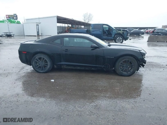 2013 Chevrolet Camaro LT with VIN 2G1FB1E30D9187189, listed as a IAAI auction lot 41466271 with NaN miles. Bid and sale history available at carsss.com. Image 14.