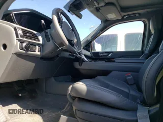 2019 Lincoln Navigator Reserve z VIN 5LMJJ2LT7KEL13810, wystawiony jako Copart lot #54428105 z przebiegiem 112 010 mil mil oraz Szkoda całkowita • Salvage title. Historia ofert i sprzedaży dostępna na DreamBid. Obrazek 7.