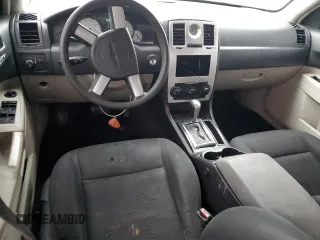 2005 Chrysler 300 300 z VIN 2C3JA43R35H175126, wystawiony jako Copart lot #58218305 z przebiegiem 167 612 mil mil oraz Szkoda całkowita • Salvage title. Historia ofert i sprzedaży dostępna na DreamBid. Obrazek 8.
