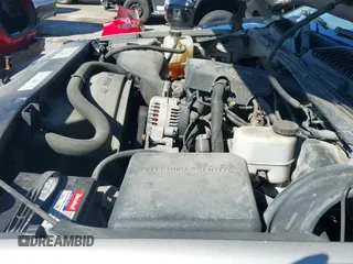 2000 Chevrolet Silverado 1500 LS с VIN 2GCEC19T3Y1312815, выставлен на аукционе IAAI как лот 43312673 с пробегом 230 020 миль миль и . История ставок и продаж доступна на DreamBid. Изображение 12.