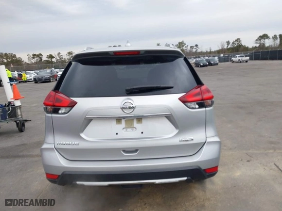 2020 Nissan Rogue SV with VIN JN8AT2MT2LW035494, listed as a IAAI auction lot 41362917 with 88,443 mi miles. Bid and sale history available at carsss.com. Image 17.