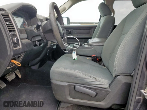 2018 Ram 1500 Express z VIN 1C6RR7FG7JS224406, wystawiony jako Copart lot #56370055 z przebiegiem 141 157 mil mil oraz Szkoda całkowita • Salvage title. Historia ofert i sprzedaży dostępna na DreamBid. Obrazek 7.