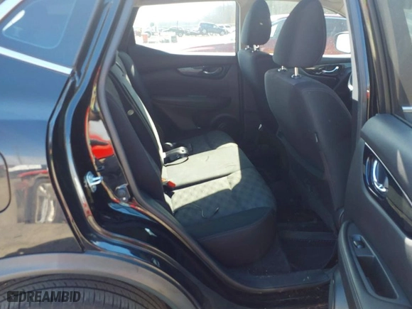 2017 Nissan Rogue Sport S with VIN JN1BJ1CPXHW004122, listed as a IAAI auction lot 41684470 with 112,669 mi miles. Bid and sale history available at carsss.com. Image 8.