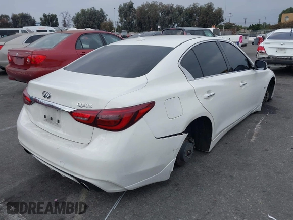 2018 Infiniti Q50 3.0t LUXE with VIN JN1EV7AP2JM363487, listed as a IAAI auction lot 40621618 with 125,508 mi miles. Bid and sale history available at carsss.com. Image 4.