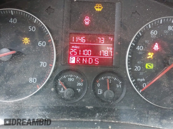 2006 Volkswagen Jetta 2.5L с VIN 3VWSF81K06M642498, выставлен на аукционе IAAI как лот 41943060 с пробегом 251 100 миль миль и . История ставок и продаж доступна на DreamBid. Изображение 7.