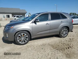 2015 Kia Sorento SX z VIN 5XYKW4A70FG638701, wystawiony jako Copart lot #53567915 z przebiegiem 181 241 mil mil oraz Szkoda całkowita • Salvage title. Historia ofert i sprzedaży dostępna na DreamBid. Obrazek 1.