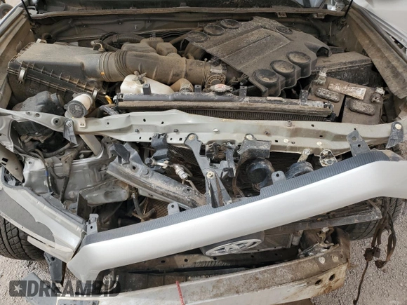 2021 Toyota 4Runner SR5 with VIN JTEEU5JR7M5238789, listed as a Copart auction lot 56677715 with 105,390 mi miles and Salvage title. Bid and sale history available at DreamBid. Image 12.