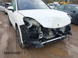 2023 Porsche Cayenne z VIN WP1AA2AY1PDA09213, wystawiony jako IAAI lot #40795024 z przebiegiem 22 522 mil mil oraz . Historia ofert i sprzedaży dostępna na DreamBid. Obrazek 19.
