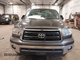 2013 Toyota Tundra z VIN 5TFUM5F11DX045948, wystawiony jako IAAI lot #41687797 z przebiegiem 177 579 mil mil oraz . Historia ofert i sprzedaży dostępna na DreamBid. Obrazek 12.