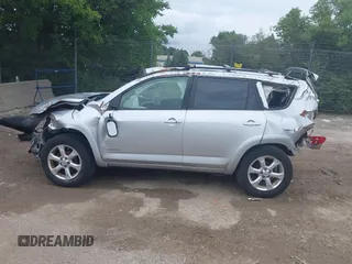 2010 Toyota RAV4 Limited с VIN JTMDF4DV9A5024329, выставлен на аукционе IAAI как лот 42685090 с пробегом Не указан миль и . История ставок и продаж доступна на DreamBid. Изображение 14.