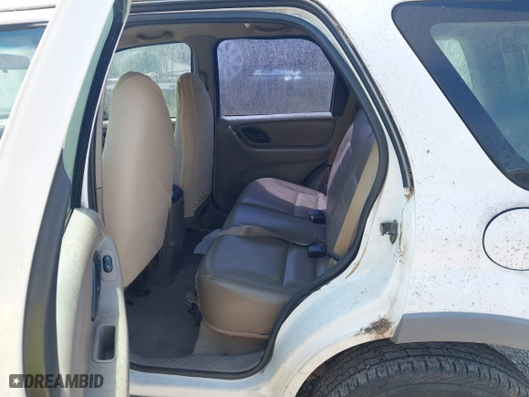 2001 Ford Escape XLT with VIN 1FMYU03171KA35485, listed as a IAAI auction lot 42052581 with 242,653 mi miles. Bid and sale history available at carsss.com. Image 8.