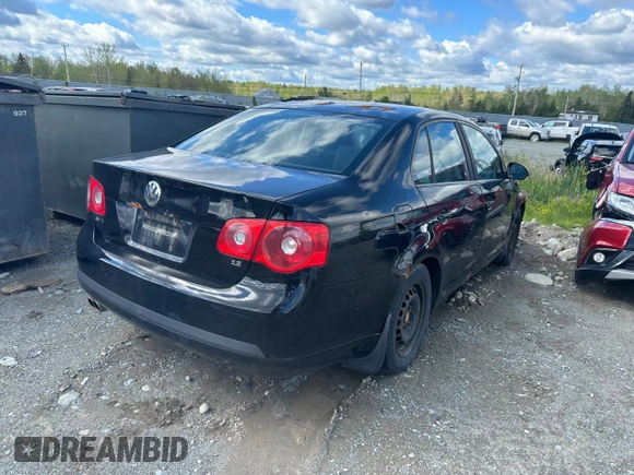 2006 Volkswagen Jetta z VIN 3VWRF31K56M604489, wystawiony jako Copart lot #61240034 z przebiegiem 136 199 mil mil oraz Szkoda całkowita • Salvage title. Historia ofert i sprzedaży dostępna na DreamBid. Obrazek 3.