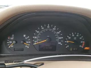 2001 Mercedes-Benz E-Class with VIN WDBJF70J51B332881, listed as a Copart auction lot 63487844 with 216,080 mi miles and Salvage Title. Bid and sale history available at carsss.com. Image 9.
