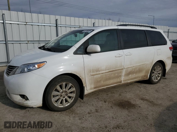 2014 Toyota Sienna Ltd with VIN 5TDDK3DC2ES073974, listed as a Copart auction lot 53738385 with 156,738 mi miles and Clean Title. Bid and sale history available at carsss.com. Image 1.