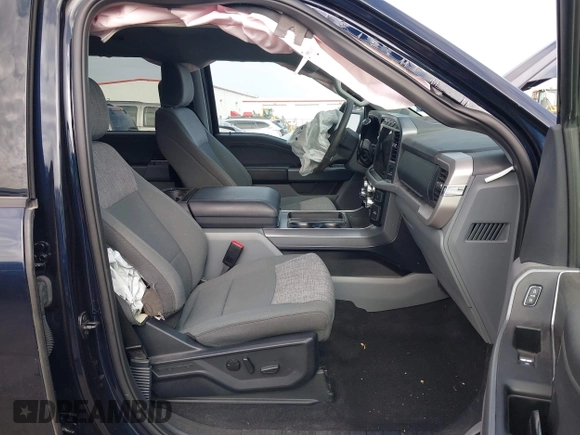 2023 Ford F-150 XL с VIN 1FTEW1CP8PKF55618, выставлен на аукционе IAAI как лот 41578122 с пробегом 25 044 миль миль и . История ставок и продаж доступна на DreamBid. Изображение 5.