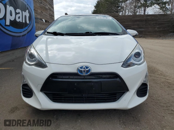2016 Toyota Prius One with VIN JTDKDTB31G1121663, listed as a Copart auction lot 52901215 with 117,970 mi miles and Clean Title. Bid and sale history available at DreamBid. Image 5.