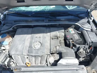 2011 Volkswagen Jetta Sedan SE w/Convenience with VIN 3VWDX7AJ2BM133286, listed as a IAAI auction lot 41731075 with 168,408 mi miles. Bid and sale history available at carsss.com. Image 10.