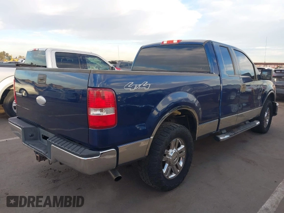 2007 Ford F-150 XLT z VIN 1FTPX14V27FB70552, wystawiony jako IAAI lot #41492410 z przebiegiem 247 114 mil mil oraz . Historia ofert i sprzedaży dostępna na DreamBid. Obrazek 4.