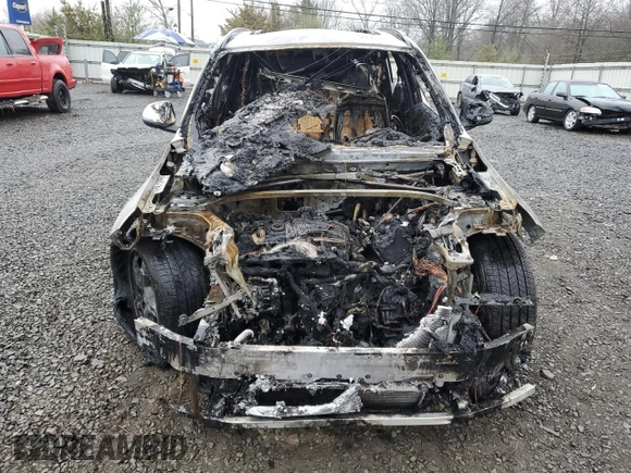 2025 BMW X1 xDrive28i z VIN WBX73EF04S5205310, wystawiony jako Copart lot #51547245 z przebiegiem Nie podano mil oraz Szkody całkowita. Historia ofert i sprzedaży dostępna na DreamBid. Obrazek 5.